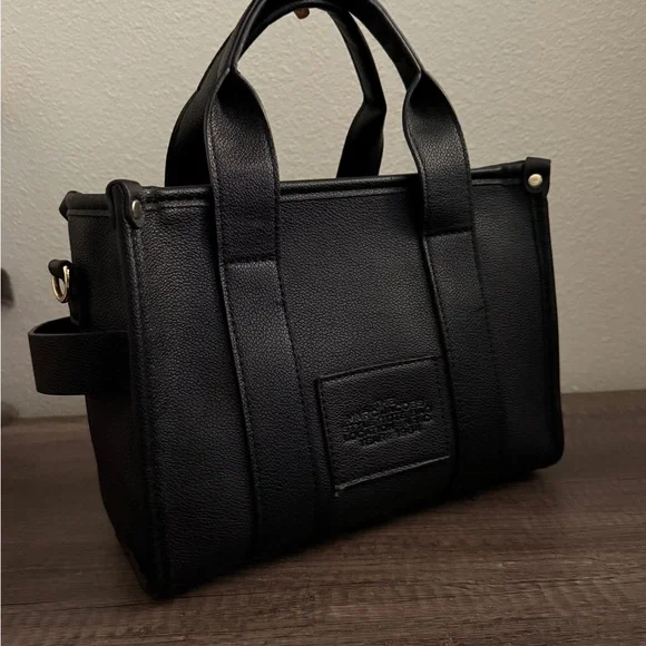 Copy-Marc Jacobs Black Tote with strap Bag with Leather Handles - Picture 3 of 6